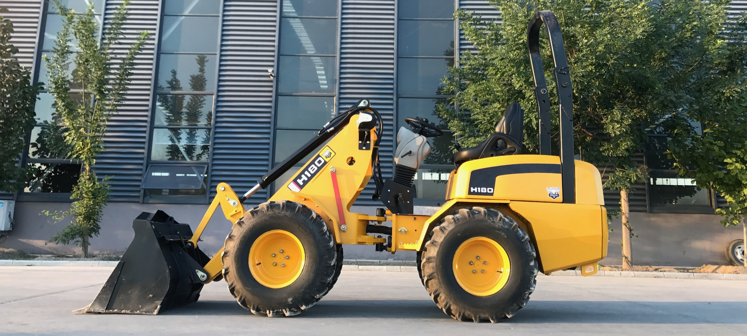 Heracles H180 Wheel Loader. Chinese wheel loader at the factory in China, Shandong